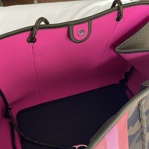 Social Threads Hello Happiness Camo Striped Neoprene Tote and Crossbody Bag - Picture 9 of 15